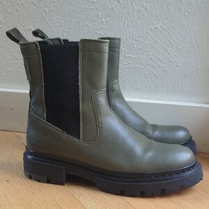 G-Star Olive Leather Chelsea Boots Women's 7